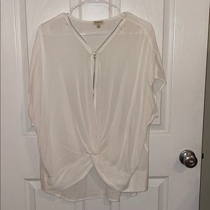WHITE TWIST ZIP TOP